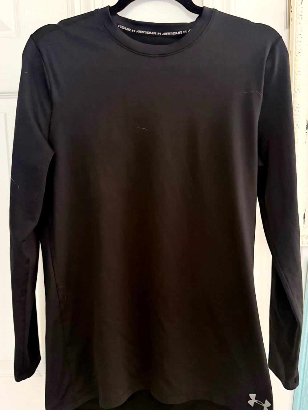 Under Armour Black Long Sleeve Crew Performance base layer tee size medium